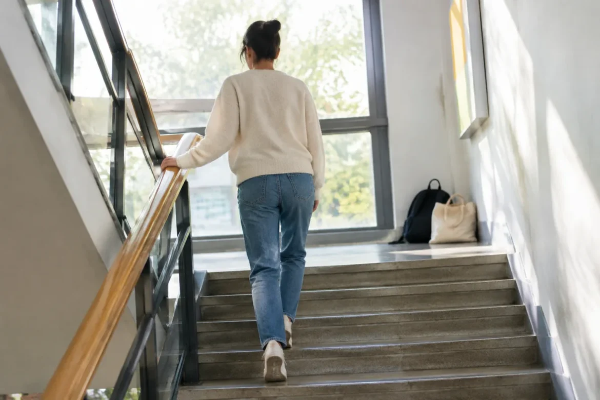 Pourquoi s'essouffler après un seul étage : causes et signes à ne pas ignorer